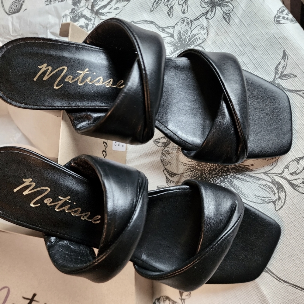 Matisse black slides heels size 9 NEW